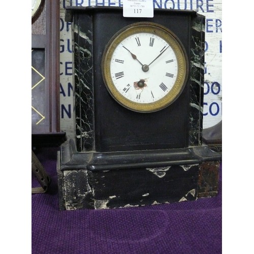 117 - A SLATE MANTLE CLOCK, A WOODEN NAPOLEON HAT MANTLE CLOCK AND A WALL CLOCK.