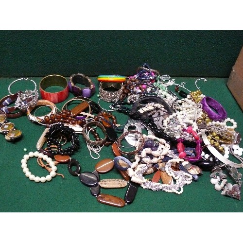 127 - BOX OF VARIOUS COSTUME JEWELLERY