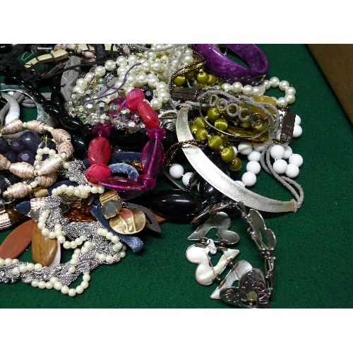 127 - BOX OF VARIOUS COSTUME JEWELLERY