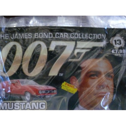 204 - LARGE QUANTITY (APPROXIMATELY 30) OF THE JAMES BOND CAR COLLECTION 007 MAGAZINES, WITH CARS, SEALED ... 