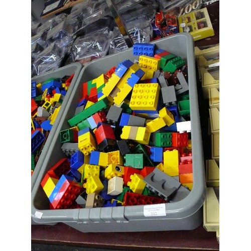 212 - LARGE BOX OF LEGO DUPLO BUILDING BRICKS