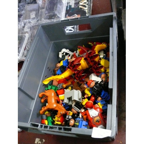 216 - TUB OF LEGO DUPLO FIGURES - PEOPLE, HORSES ETC.