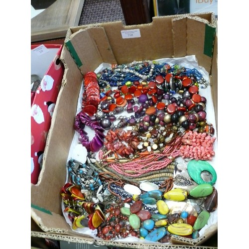 218 - NICE COLLECTION OF MIXED, GOOD QUALITY COSTUME JEWELLERY.