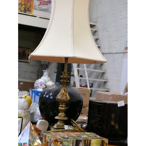 250 - ORNATE BRASS TABLE LAMP