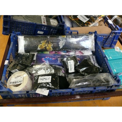 273 - TRAY OF NEW PACKAGED ITEMS SEQUIN ART, KEYRINGS ETC.