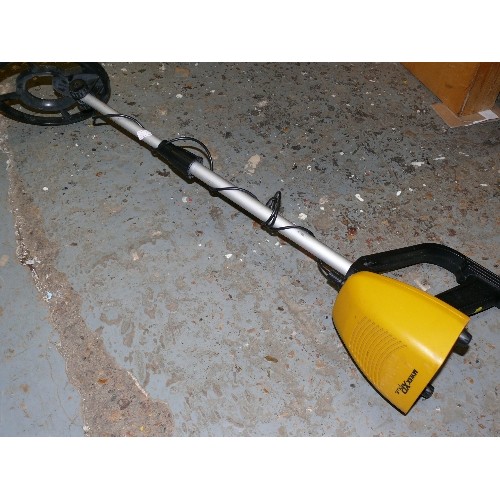 304 - MYLEK XP PLUS METAL DETECTOR