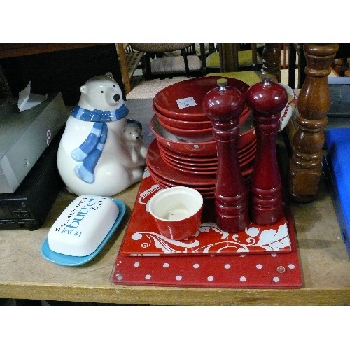 341 - SELECTION OF KITCHENWARE INCLUDING A POLAR BEAR BISCUIT BARREL, LARGE SALT AND PEPPER GRINDERS, BUTT... 