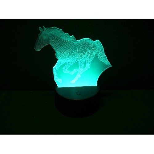 79 - USB 3D NIGHTLIGHT IN THE SHAPE OF A HORSE WITH BOX AND REMOTE CONTROL.