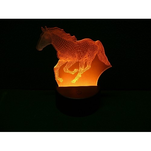 79 - USB 3D NIGHTLIGHT IN THE SHAPE OF A HORSE WITH BOX AND REMOTE CONTROL.