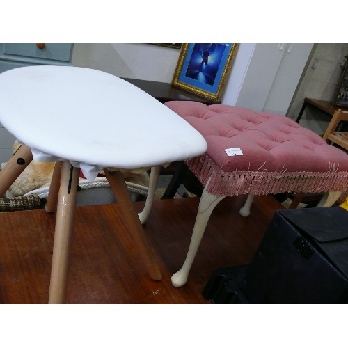 379 - BUTTON TOP STOOL AND A MODERN SPAYED LEG STOOL WITH WHITE VINYL TOP.