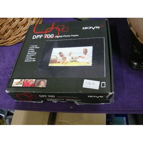 136A - DIGITAL PHOTO FRAME DPF700, BOXED.