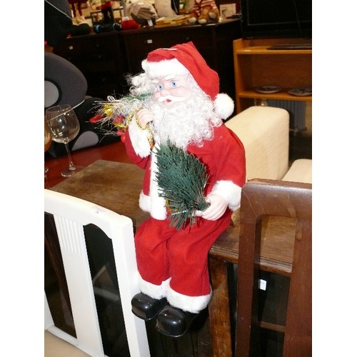 393A - LARGE SITTING SANTA