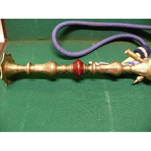 116 - LARGE DECORATIVE BRASS AND GLASS HOOKAH PIPE.