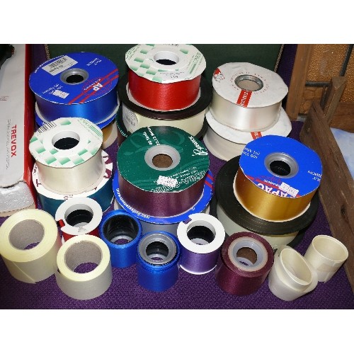 119 - LARGE SELECTION OF VARIOUS REELS OF RIBBON.