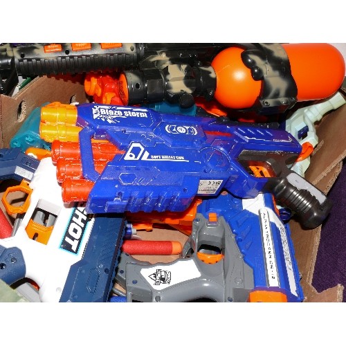 120 - LARGE BOX OF TOY GUNS AND BULLETS, SOME BY NERF.