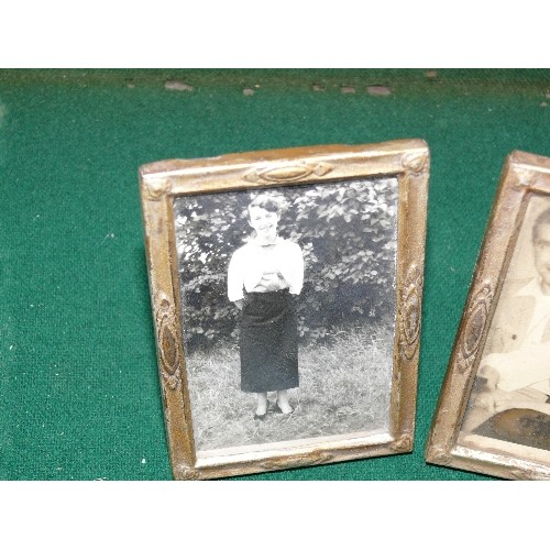 22 - A PAIR OF SMALL VINTAGE PICTURE FRAMES.