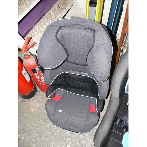 189 - TWO CHILDRENS CAR SEATS