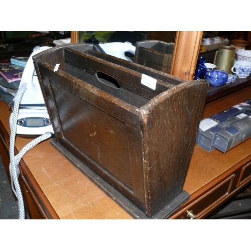 264 - OLD WOODEN MAGAZINE RACK