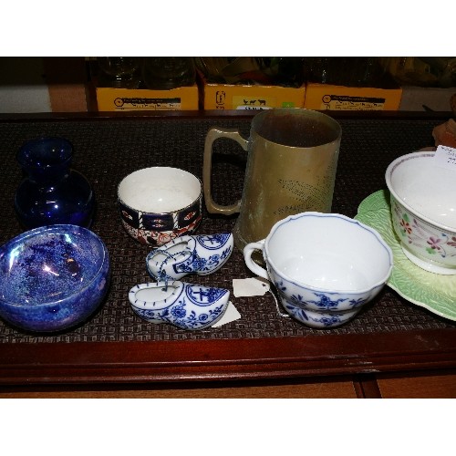 272 - A NICE COLLECTION OF VICTORIAN AND DECORATIVE CROCKERY INCLUDING DELFT, WILLOW PATTERN, PINKY LUSTRE... 