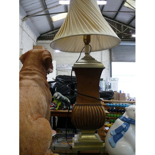 307 - VERY LARGE DECORATIVE TABLE LAMP.