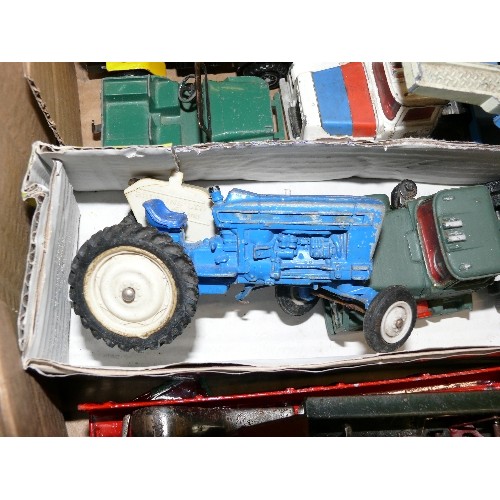 335 - A COLLECTORS TRAY OF MIXED MODEL CARS, LORRIES, TANKS AND OTHER VEHICLES INCLUDING DINKY AND MATCHBO... 