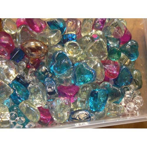 372 - BOX OF COLOURED GLASS HEARTS AND STONES.