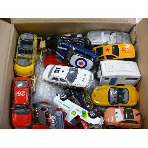 328 - MIXED BOX OF APPROXIMATELY 50 ASSORTED CARS INCLUDING HOT WHEELS AND MATCHBOX.