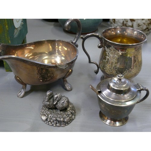 449 - SILVERPLATE SMALL TANKARD, SALT, GRAVYBOAT, SPOON AND SMALL HEAVY DUCK FIGURES.