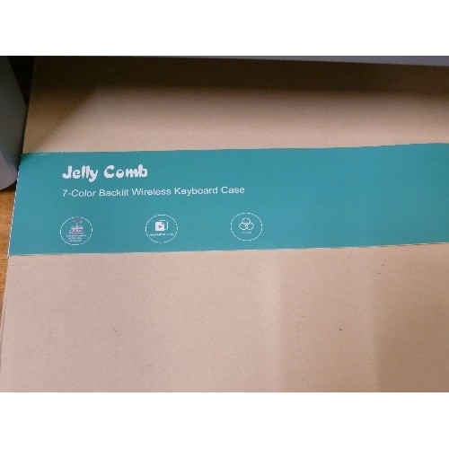 454 - JELLY COMB 7- COLOUR WIRELESS KEYBOARD CASE, BOXED AND JELLY COMB BLACK KEYBOARD, BOXED.