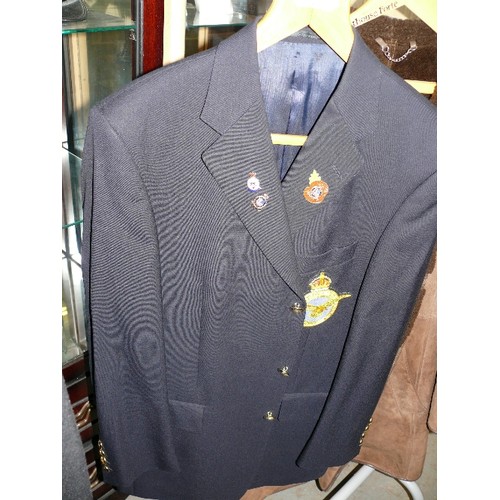 467 - AIRFORCE BLAZER WITH VETERAN BADGES (NO SIZE).