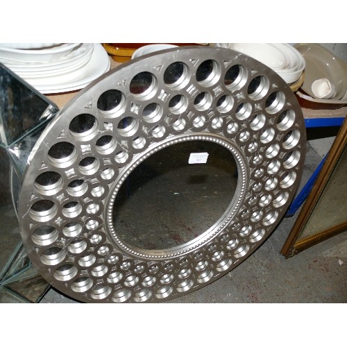 487 - LARGE ROUND SILVER WALL MIRROR.