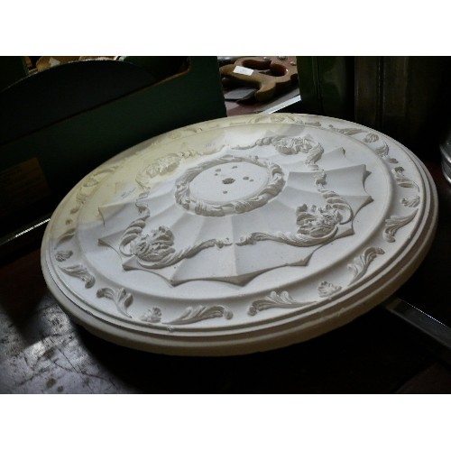 198 - WHITE DECORATIVE CEILING ROSE