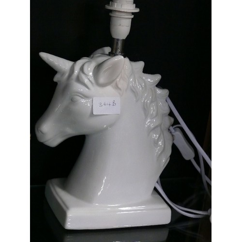 364B - UNICORN CERAMIC LAMP BASE IN WHITE.