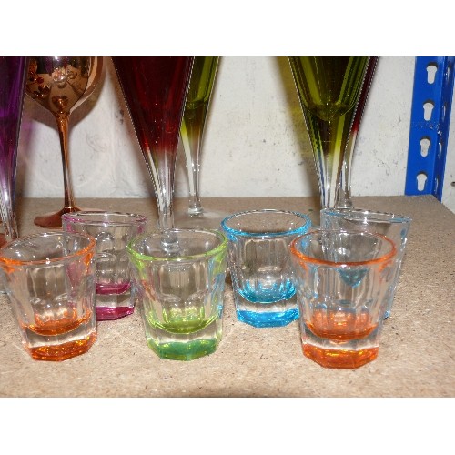 365 - A NICE SELECTION OF MIXED COLOURED GLASSWARE.