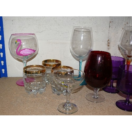 365 - A NICE SELECTION OF MIXED COLOURED GLASSWARE.