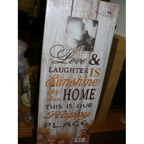 505 - METALIC CANVAS WALL HANGINGS '  'DREAM, IMAGINE, BELIEVE' AND A WOOD EFFECT LIVE LAUGH PHOTOFRAME, B... 