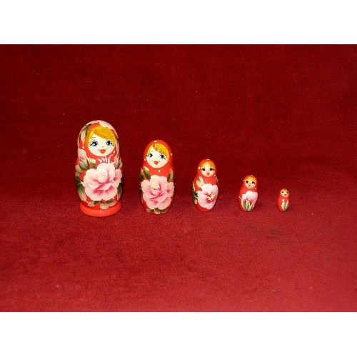 71 - SMALL STACKING RUSSIAN DOLLS - FLORAL DECORATION.