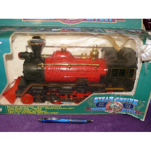 113 - BATTERY OPERATED STEAM ENGINE WITH SMOKING EFFECT, BOXED.