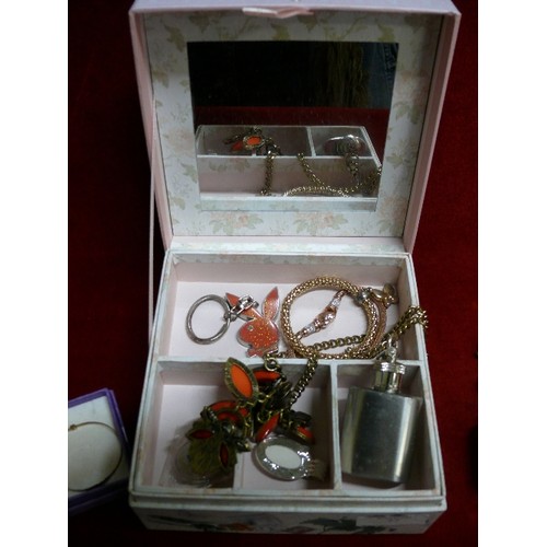 77 - JEWELLERY BOX CONTAINING COSTUME JEWELLERY INCLUDING DESIGNER NECKLACE.