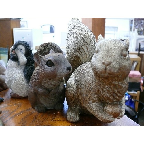 306 - A SELECTION OF ANIMAL ORNAMENTS.