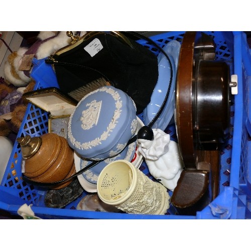 106 - TRAY OF BRIC A BRAC, METAMEC CLOCK, BLACK LEATHER HANDBAG, WEDGEWOOD, ETC.