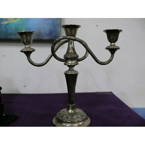 132 - A SILVER PLATE CANDLEBRA, A BRASS AND ONYX FIGURE CANDLESTICK, A PAIR OF BRASS CANDLESTICKS  WITH GL... 