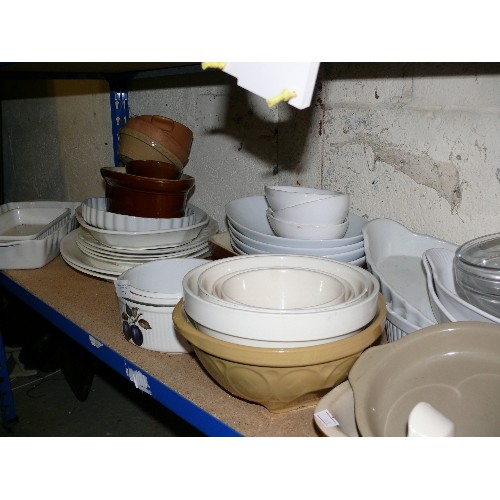 333 - A LARGE SELECTION OF OVEN TO TABLE STONEWARE AND KITCHENWARE.