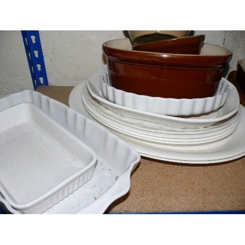 333 - A LARGE SELECTION OF OVEN TO TABLE STONEWARE AND KITCHENWARE.