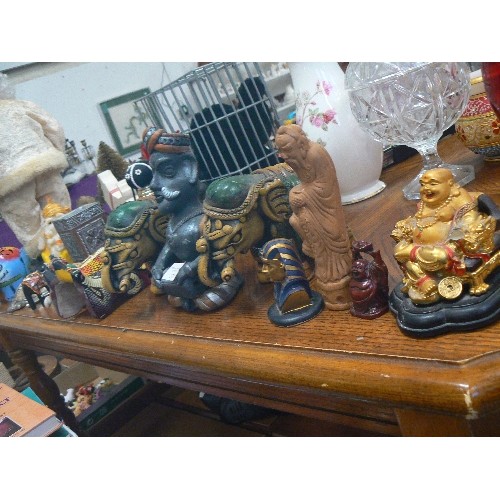 371 - SELECTION OF ORIENTAL AND INDIAN FIGURES AND COLLECTABLES.