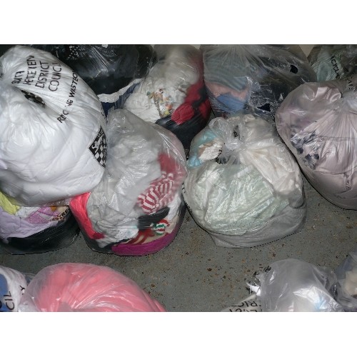 532 - FIVE BAGS OF MIXED CLOTHING.