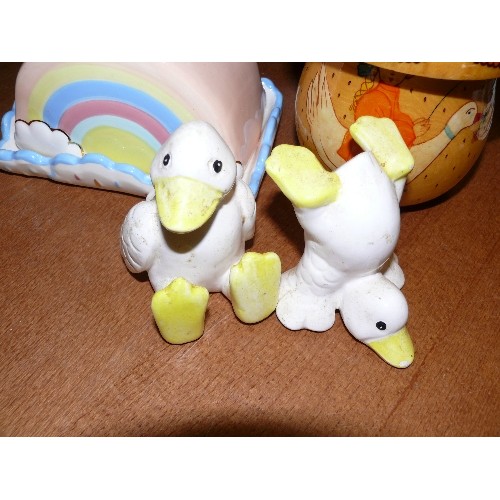 320 - A RAINBOW THEMED BUTTER DISH, A WOODEN TOADSTOOL AND A PAIR OF DUCKS.