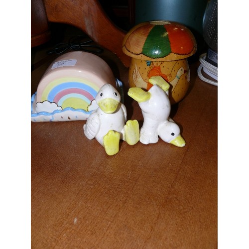 320 - A RAINBOW THEMED BUTTER DISH, A WOODEN TOADSTOOL AND A PAIR OF DUCKS.