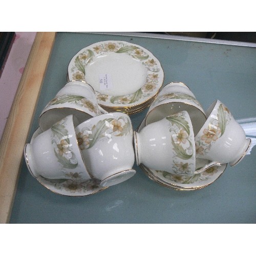 511 - SET OF SIX CHINA CUPS, SAUCERS AND TEAPLATES BY DUCHESS.