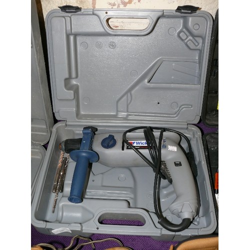 190 - WICKES PROFESSIONAL VARIABLE SPEED HAMMER DRILL.